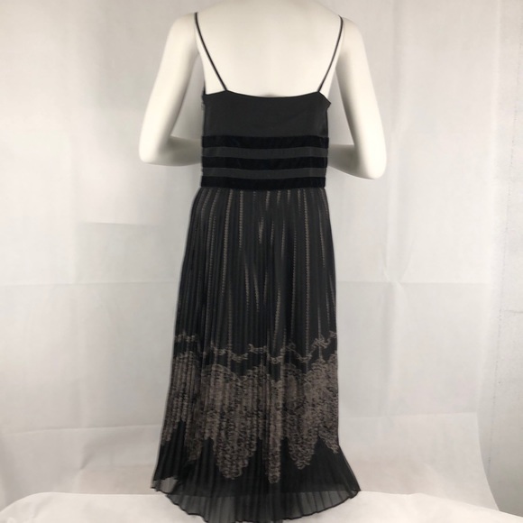 Women’s Ann Taylor LOFT lined pleated dress Sz 6 - Picture 4 of 6